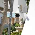 Naomi - Large Garden And Terrace Villa Albufeira