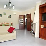 Naomi - Large Garden And Terrace *