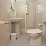 Naomi - Large Garden And Terrace Villa *