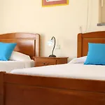 Naomi - Large Garden And Terrace Villa Albufeira