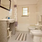 Villa Naomi - Large Garden And Terrace Albufeira