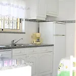 Naomi - Large Garden And Terrace Villa Albufeira