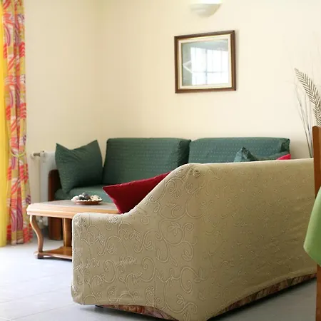 Naomi - Large Garden And Terrace Dom wakacyjny