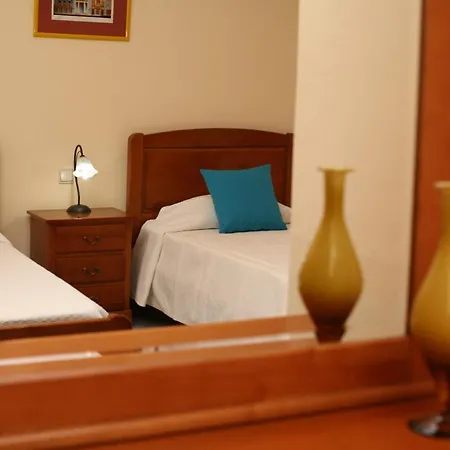 Prázdninový dům Naomi - Large Garden And Terrace