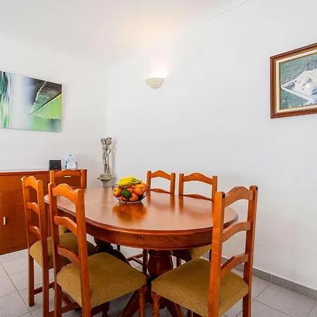 Naomi - Large Garden And Terrace אלבופיירה