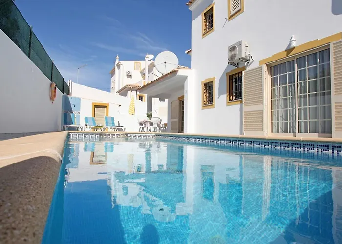 Naomi - Large Garden And Terrace *