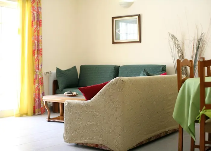 Naomi - Large Garden And Terrace Βίλα