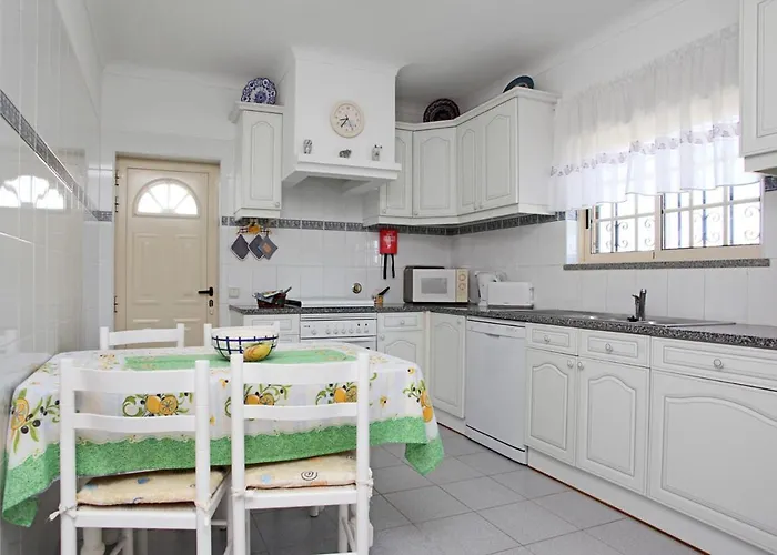 Βίλα Naomi - Large Garden And Terrace *