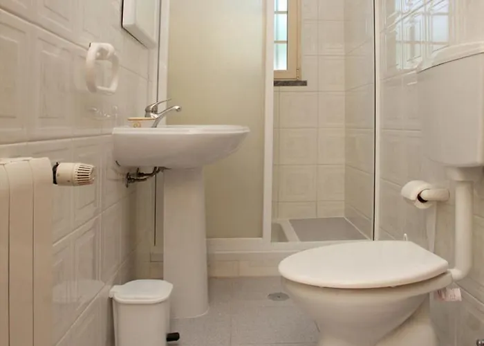 Naomi - Large Garden And Terrace Βίλα *