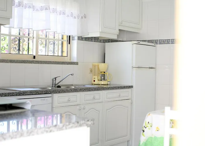 Naomi - Large Garden And Terrace Βίλα Αλμπουφέιρα